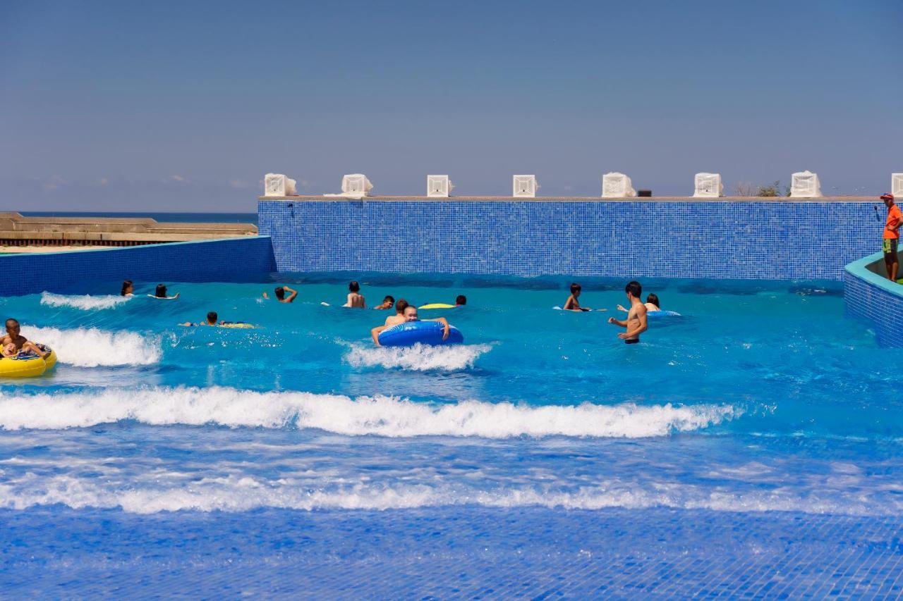 Holiday Inn - Aktau - Seaside, An Ihg Hotel Buitenkant foto