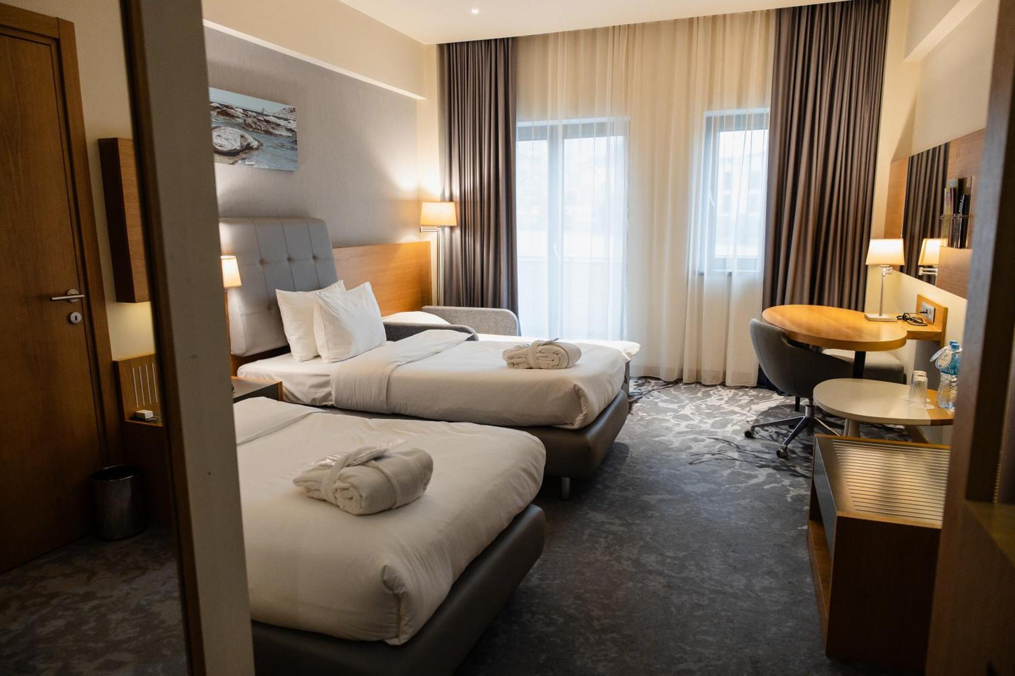 Holiday Inn - Aktau - Seaside By Ihg Buitenkant foto