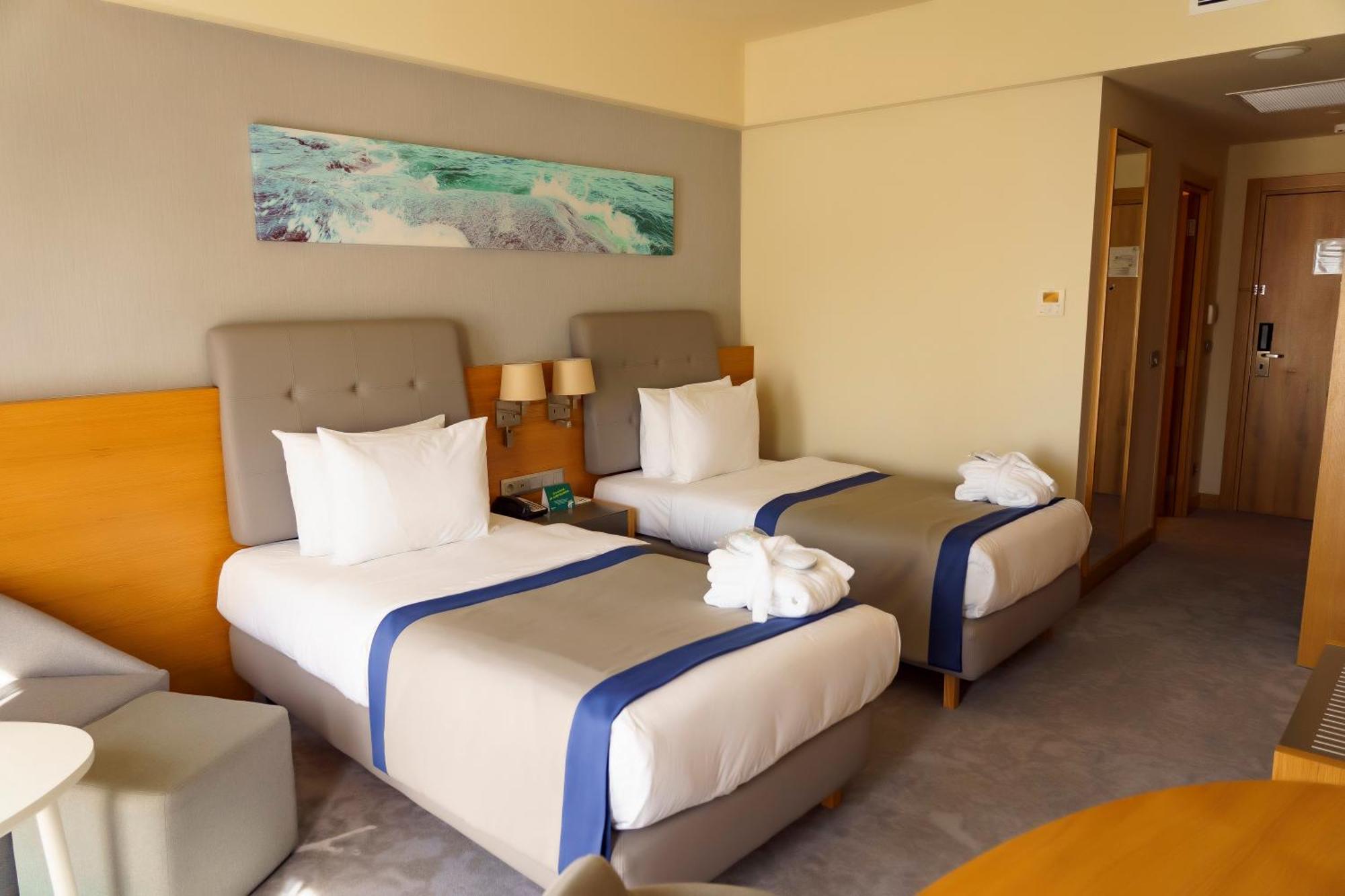 Holiday Inn - Aktau - Seaside By Ihg Buitenkant foto