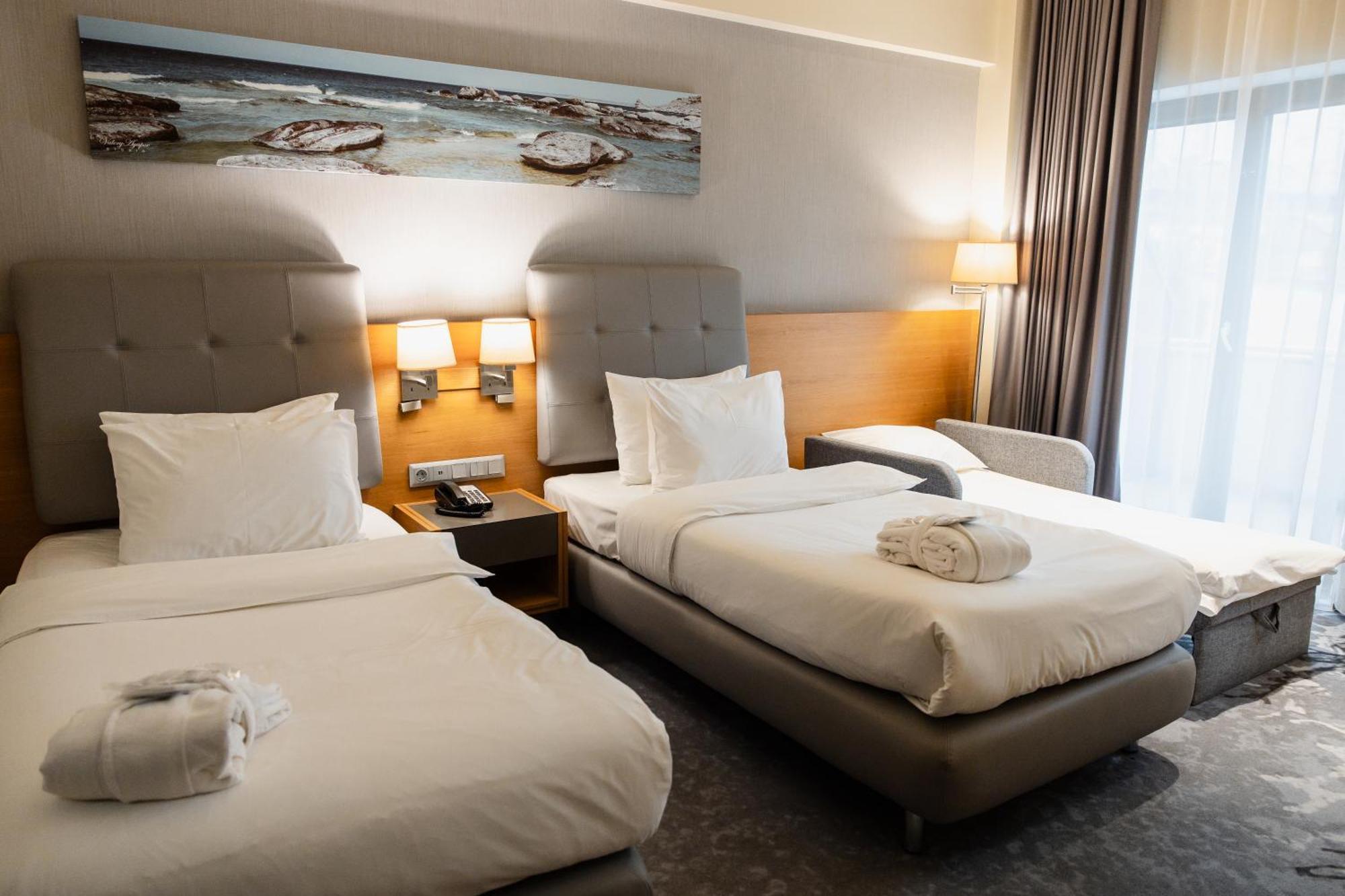 Holiday Inn - Aktau - Seaside By Ihg Buitenkant foto