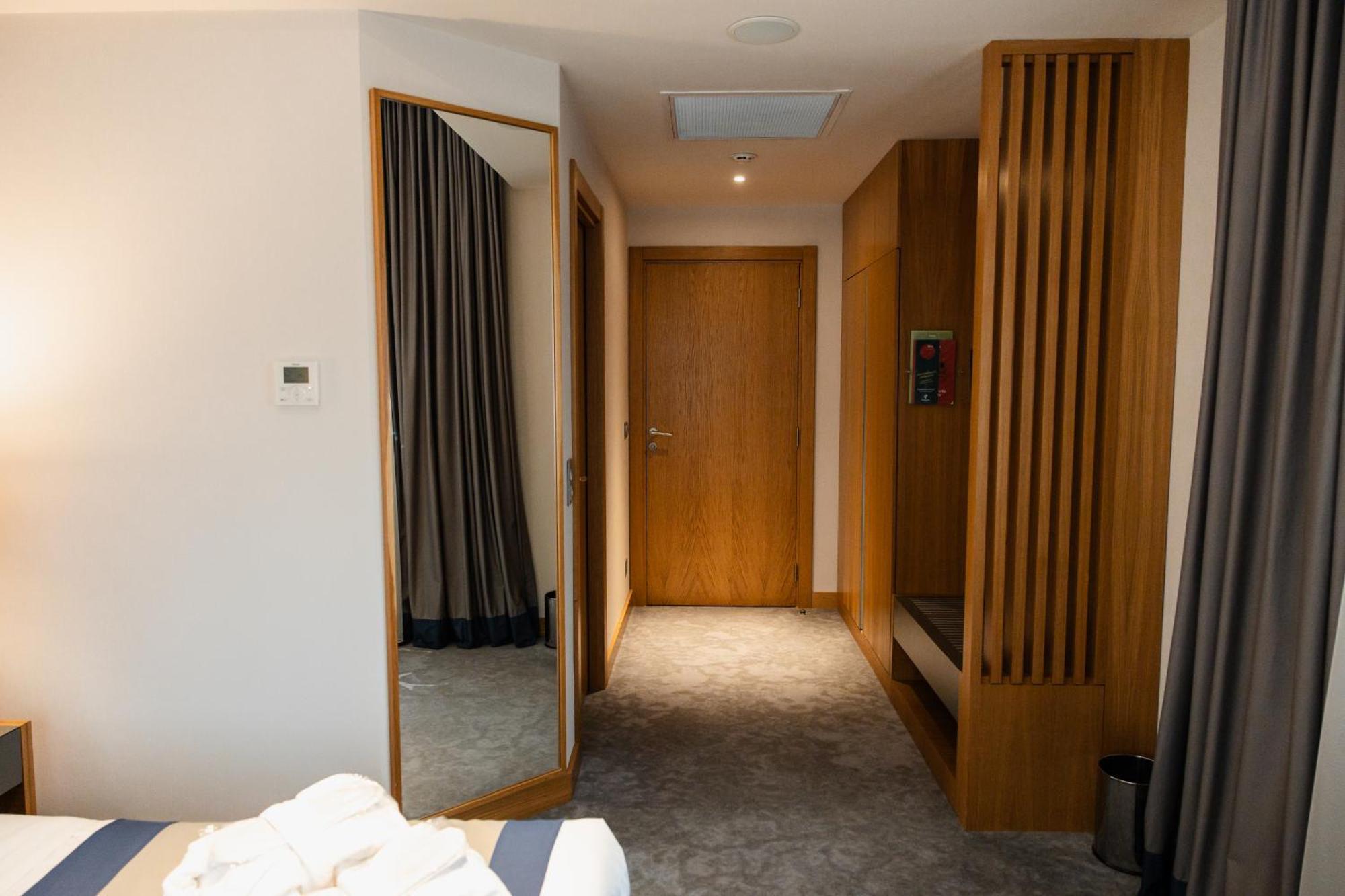 Holiday Inn - Aktau - Seaside By Ihg Buitenkant foto