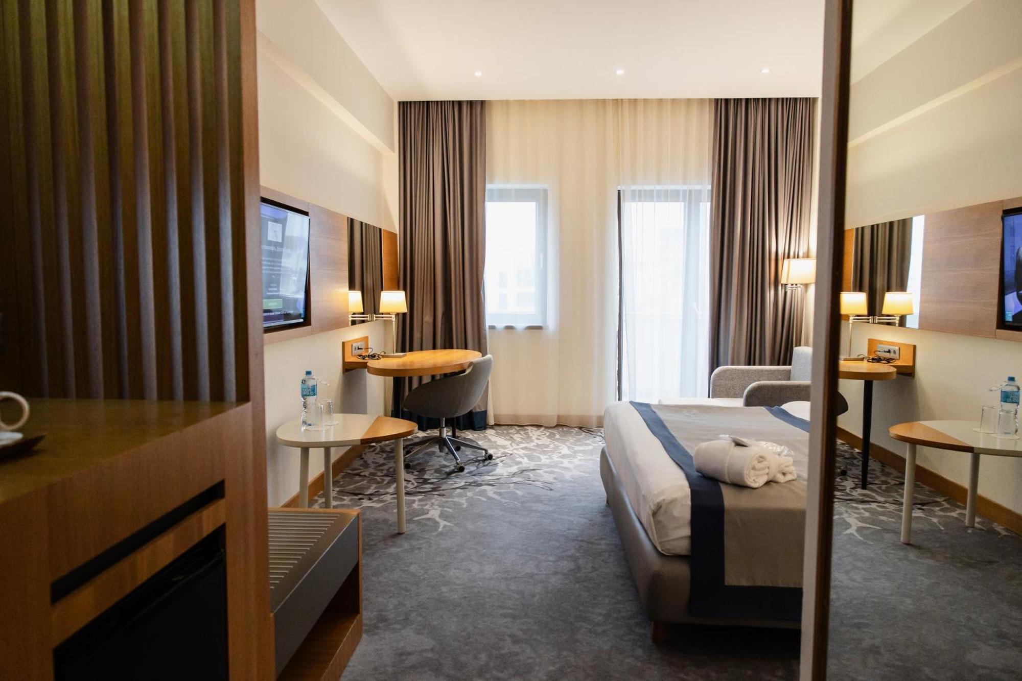 Holiday Inn - Aktau - Seaside By Ihg Buitenkant foto